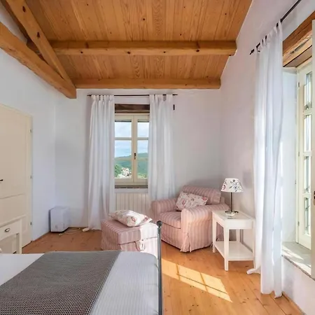 Holiday home In Sovinjak Mit Grill, Garten Und Terrasse
